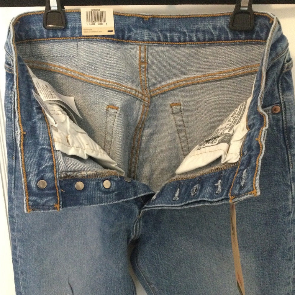 Levi’s 501 Original Cropped 27x26 Women’s Jeans - Picture 6 of 14